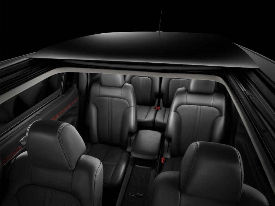 Интерьер Lincoln MKT 2010 года  (фото 32 из 79)